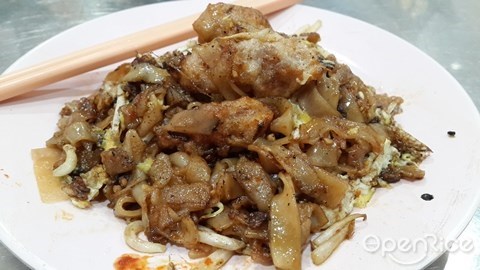 what to eat at Kimberley Street Penang, good foods at Kimberley Street Penang, best foods at Kimberley Street Penang, Lebuh Kimberley Koay Chap, Kimberley Street Koay Chap, Lebuh Kimberley Chicken’s Feet Koay Teow Soup, Lebuh Kimberley Koay Teow Soup, Lebuh Kimberley Char Koay Teow, Lebuh Kimberley Char Koay Teow Sin Guat Keong Coffee Shop, Lebuh Kimberley Lobak, Neoh Khay Chye A1 Lobak, Oyster Omelet Sin Guat Keong, Fried Oysters Sin Guat Keong Coffee Shop, oh chien Sin Guat Keong, Hong Kong chee cheong fun Sin Guat Keong, almond milk Restoran Traditional Home of Dessert, almond milk yao zhar kway Restoran Traditional Home of Dessert, Dessert Old Time Delight Shop, Lo Yau Kee Dessert, Lebuh Kimberley Chinese desserts, Lebuh Kimberley tongsui, Lebuh Kimberley tangshui