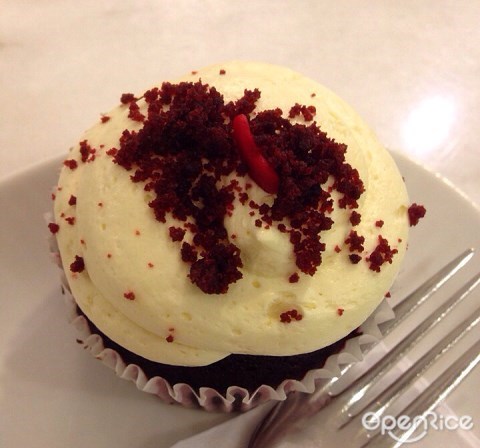 Bisou, Red Velvet Cake
