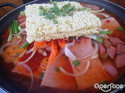 Korean Food Restaurant, kuching, sarawak, cat city, instant noodle, ham, luncheon meat, SPAM, kimchi, hotdog,香肠,午餐肉,火腿,即食面