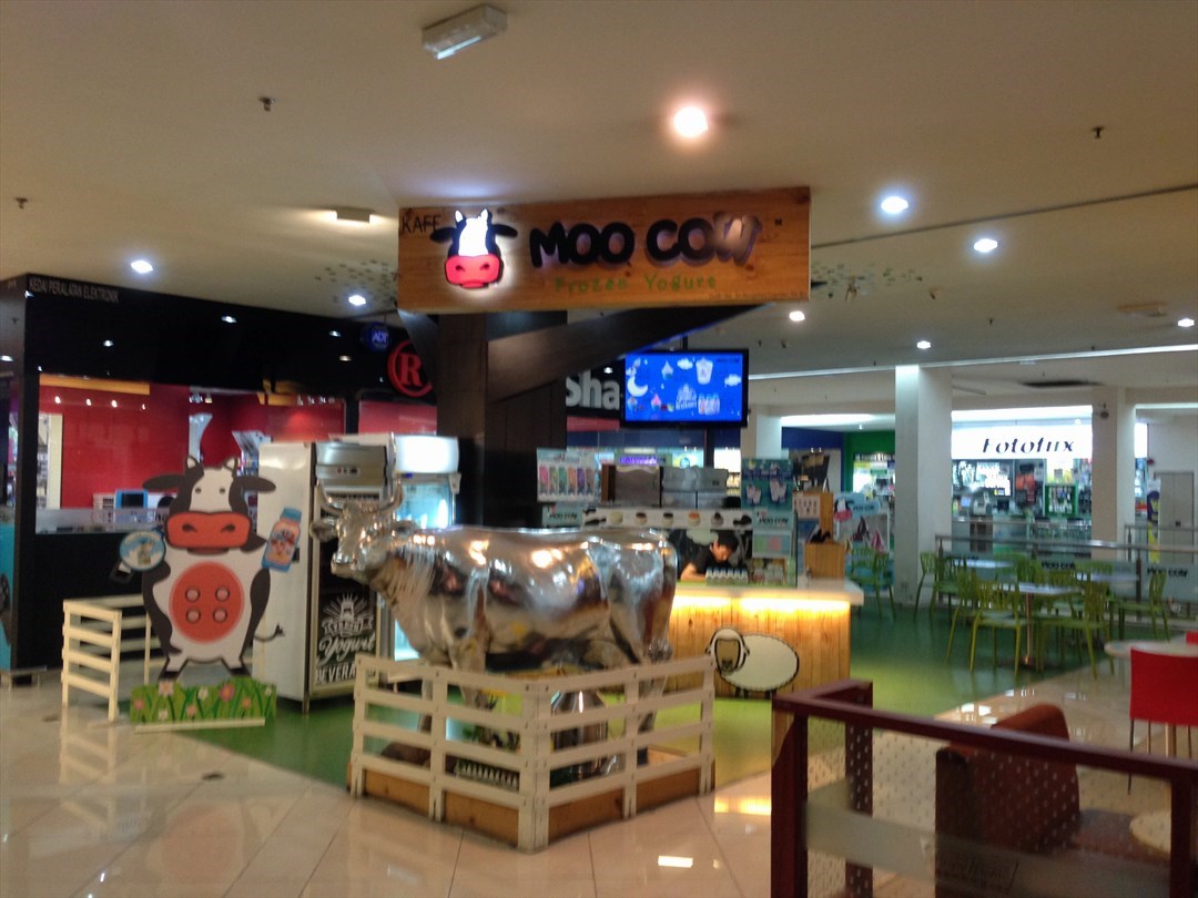 Moo Cow Frozen Yogurt's Menu Ice Cream / Froyo / Gelato Café in Sri