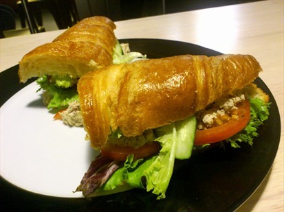 tuna croissant sandwich
