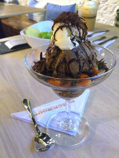 choc vanila ice-cream